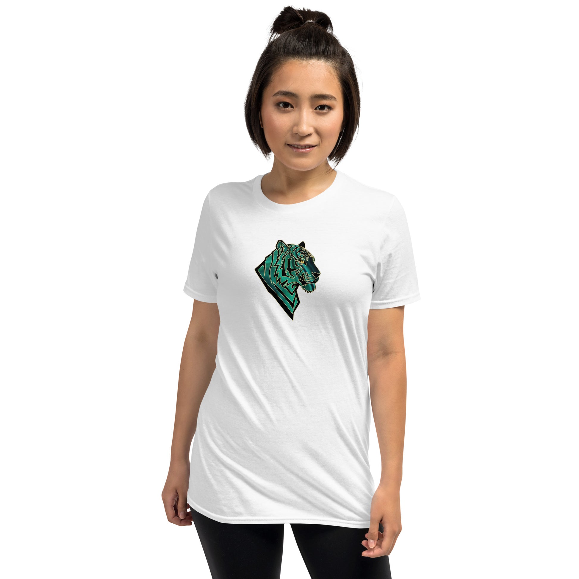 Woman wearing t-shirt with  a geometric tiger head with emerald green malachite textures and golden eyes. Symbolizing transformation, inner power, and spiritual alignment."